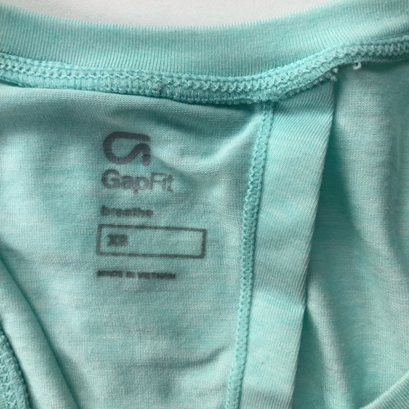 Gap Fit Tie Tank - Picture 5 of 5